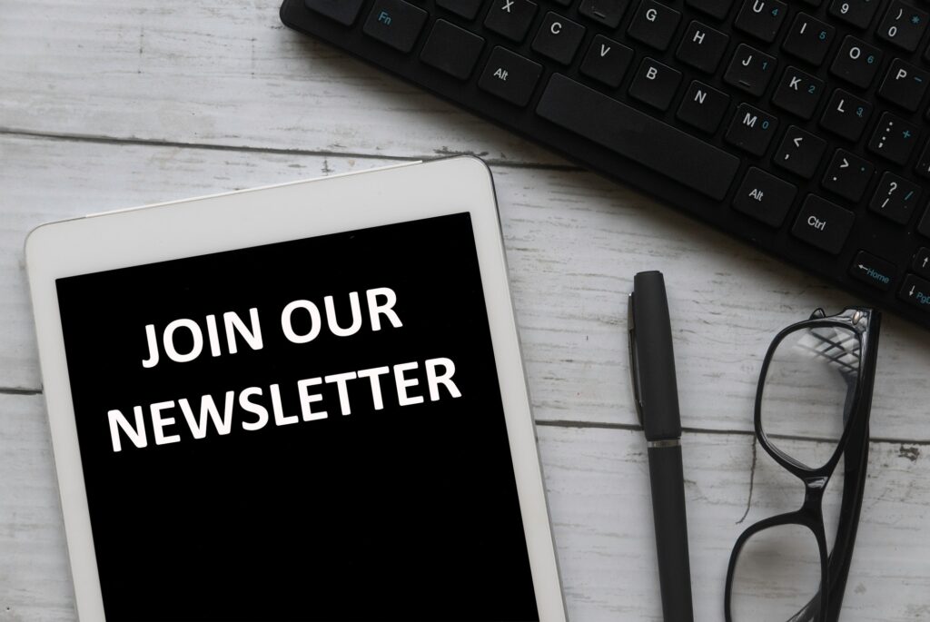  Receive our newsletter every week! 